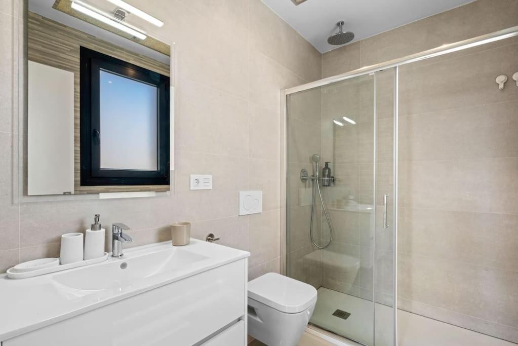 Luxury Villa with Private Swimming Pool in Cabo Roig