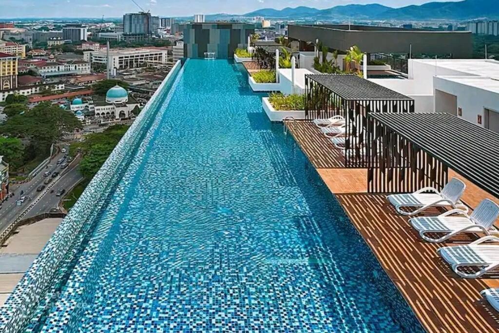 IPOH City Horizon17 Homestay - 2 Rooms & 1 Bathroom - 8 mins to Concubine Lane & Old Town Ipoh, 3 mins Walking to Food Places & Convenient Store by Happy H photo 2