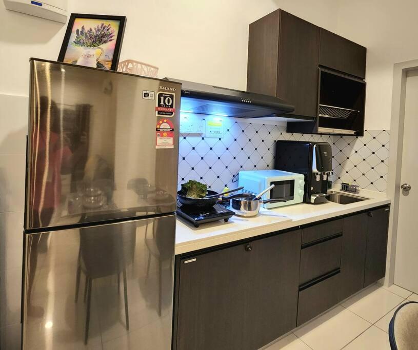 IPOH City Horizon17 Homestay - 2 Rooms & 1 Bathroom - 8 mins to Concubine Lane & Old Town Ipoh, 3 mins Walking to Food Places & Convenient Store by Happy H photo 4