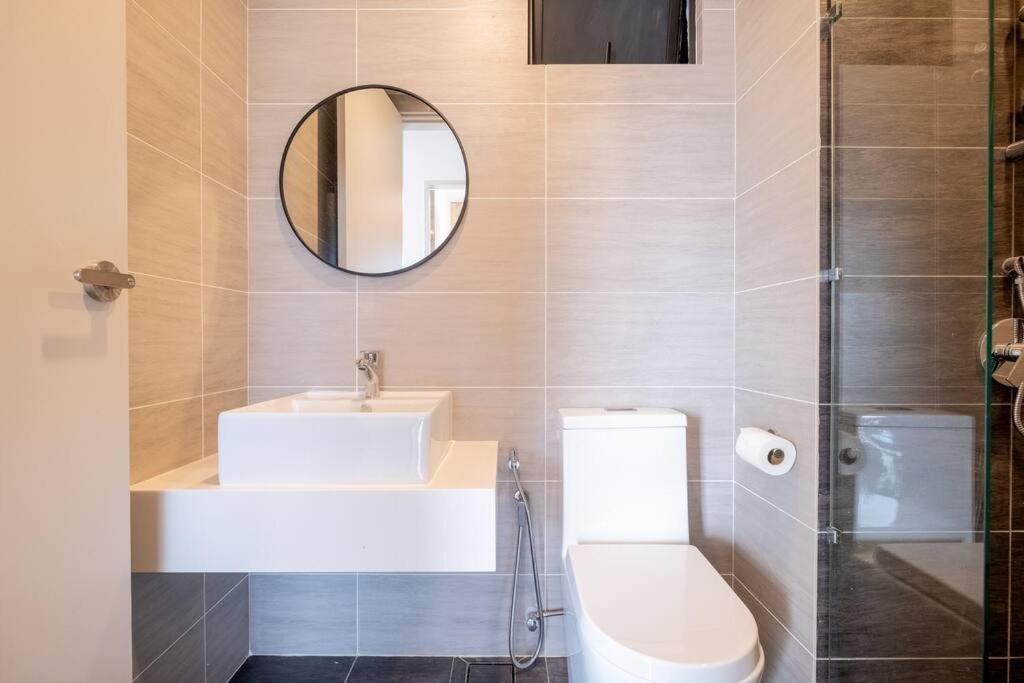Trion KL city amazing view with bathtub room 8pax