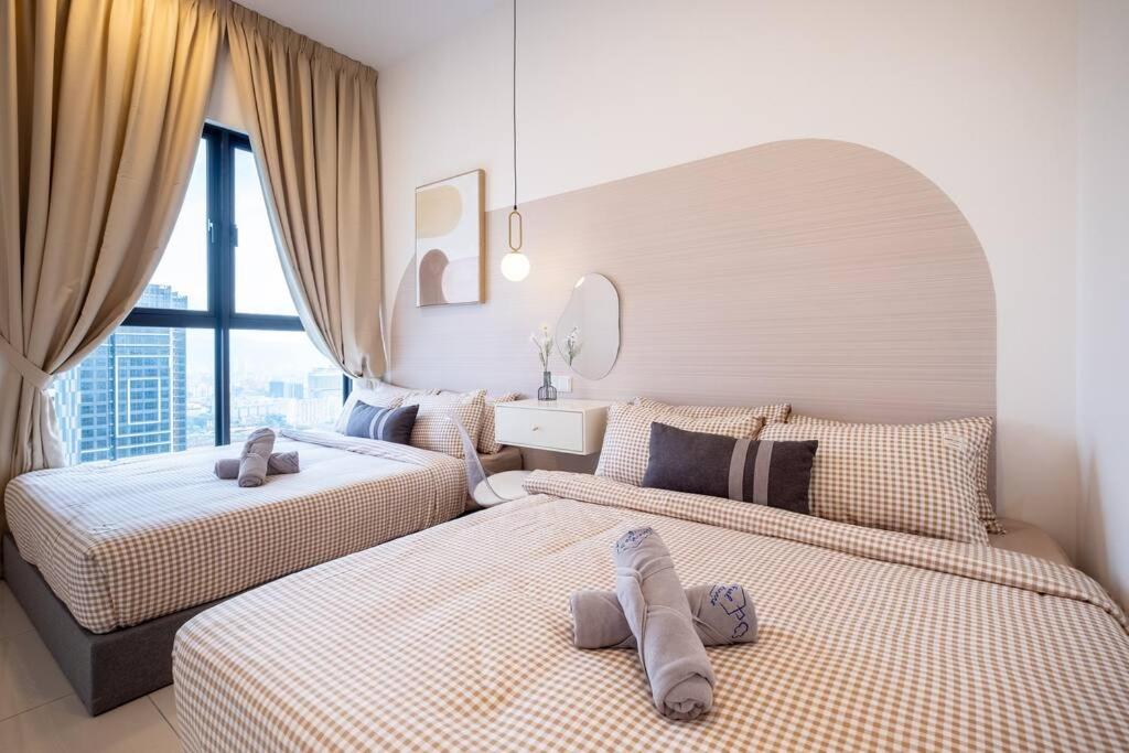 Trion KL city amazing view with bathtub room 8pax