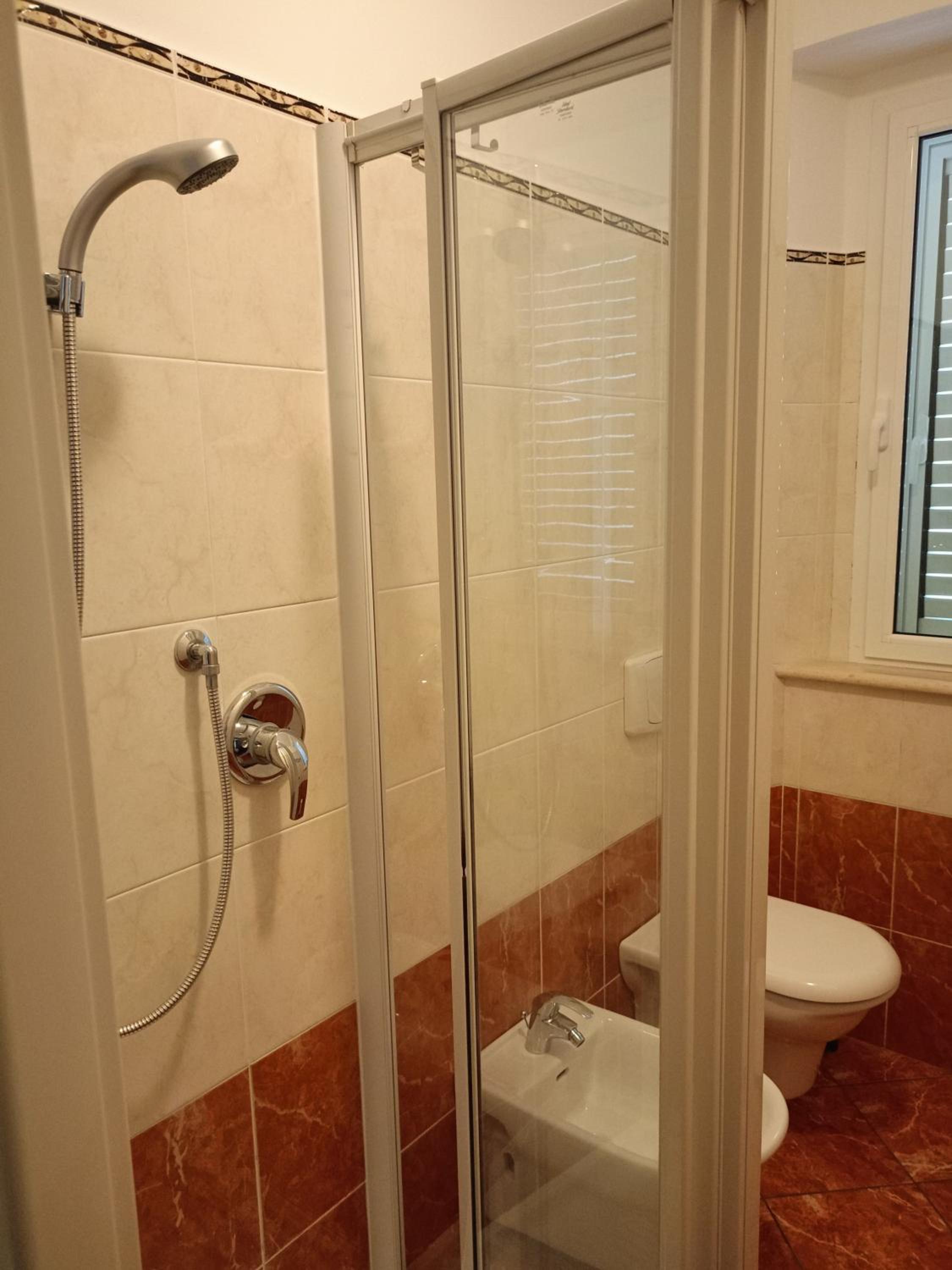 Da Eolo - Appartamento al mare en Grottammare — bathroom