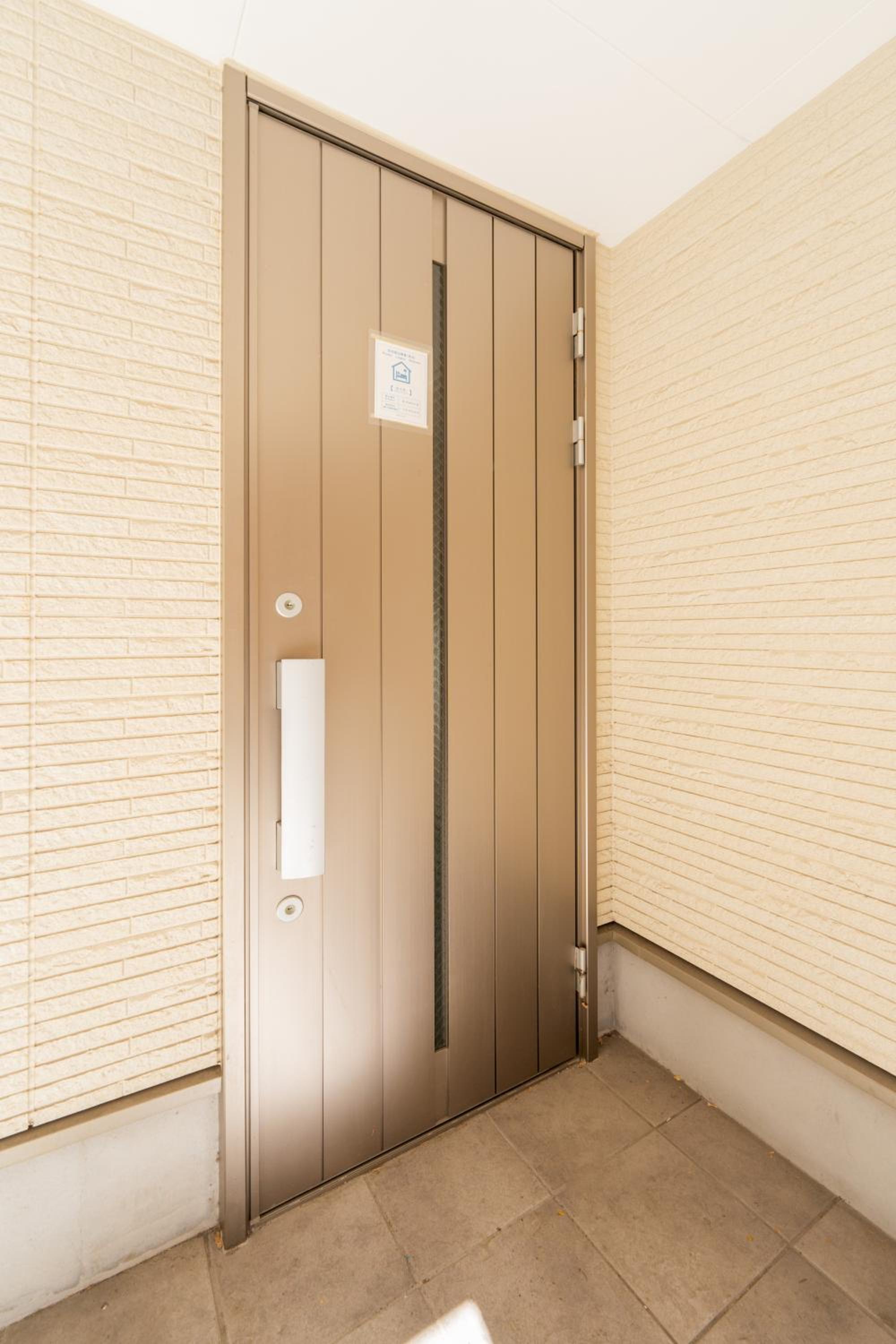 新宿 歌舞伎町すぐ 貸切一軒家 東新宿2分 最大8名 全室エアコン キッチン設備完備