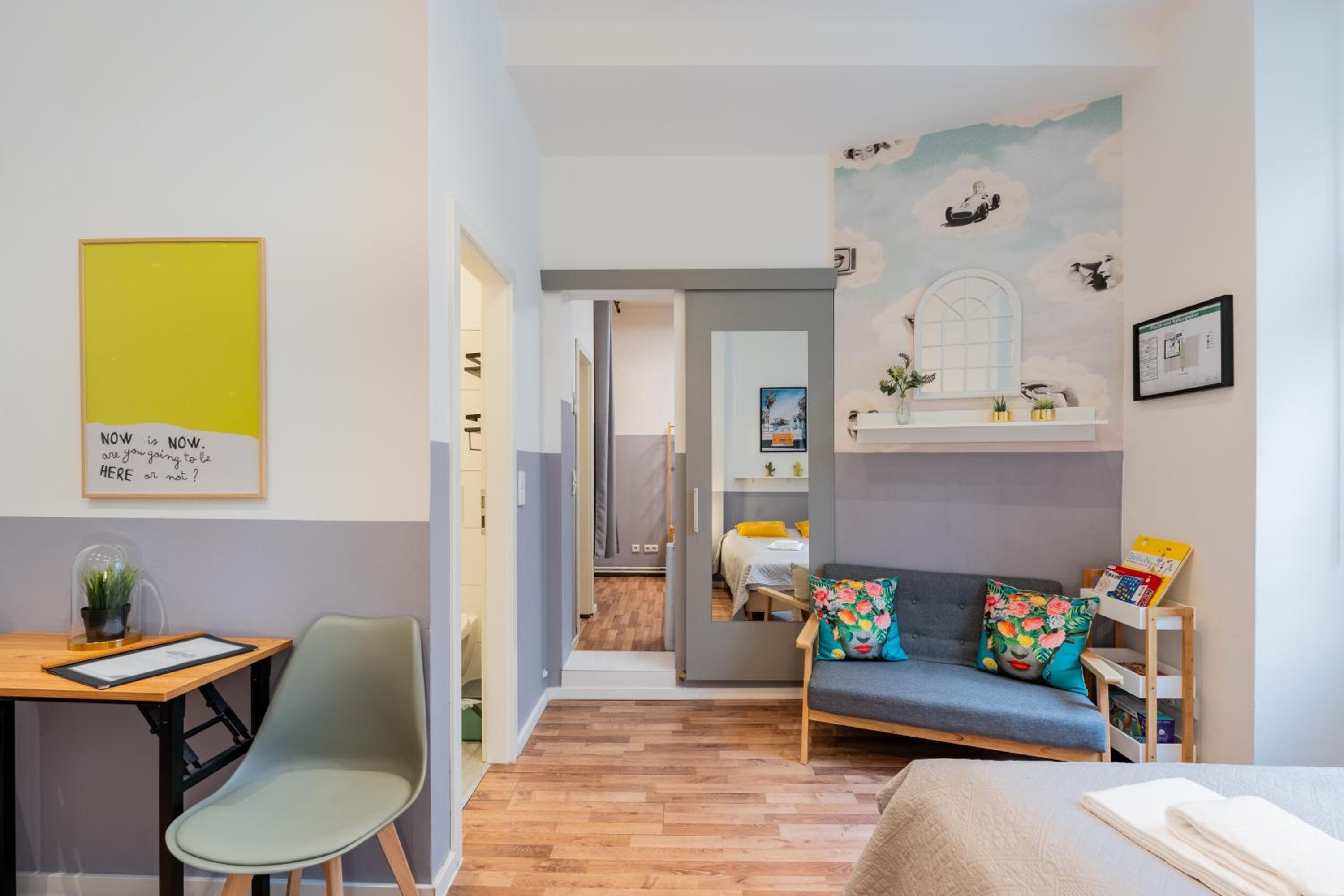 Central 2 BR Flat in trendy area / Self check-in