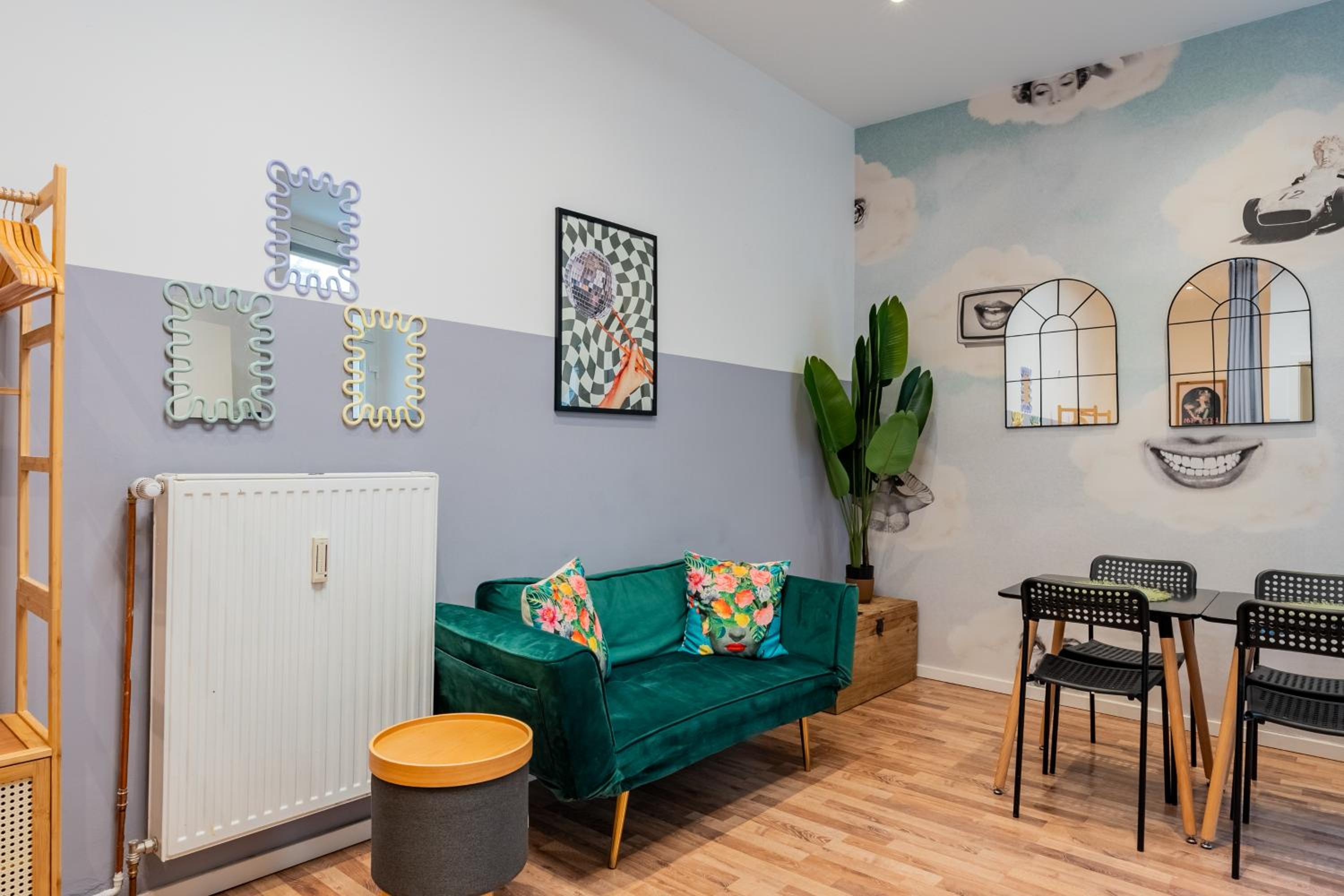 Central 2 BR Flat in trendy area / Self check-in
