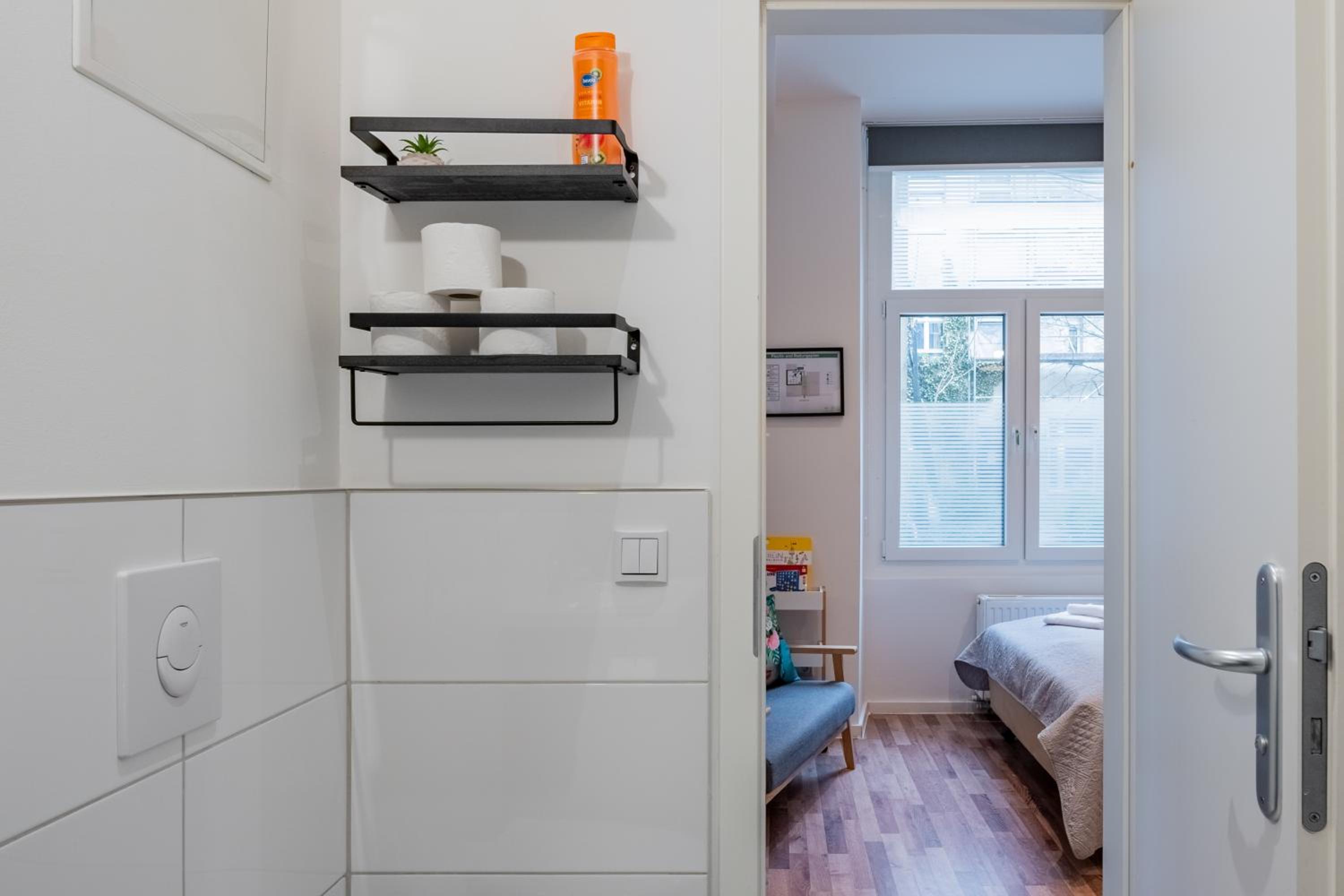 Central 2 BR Flat in trendy area / Self check-in