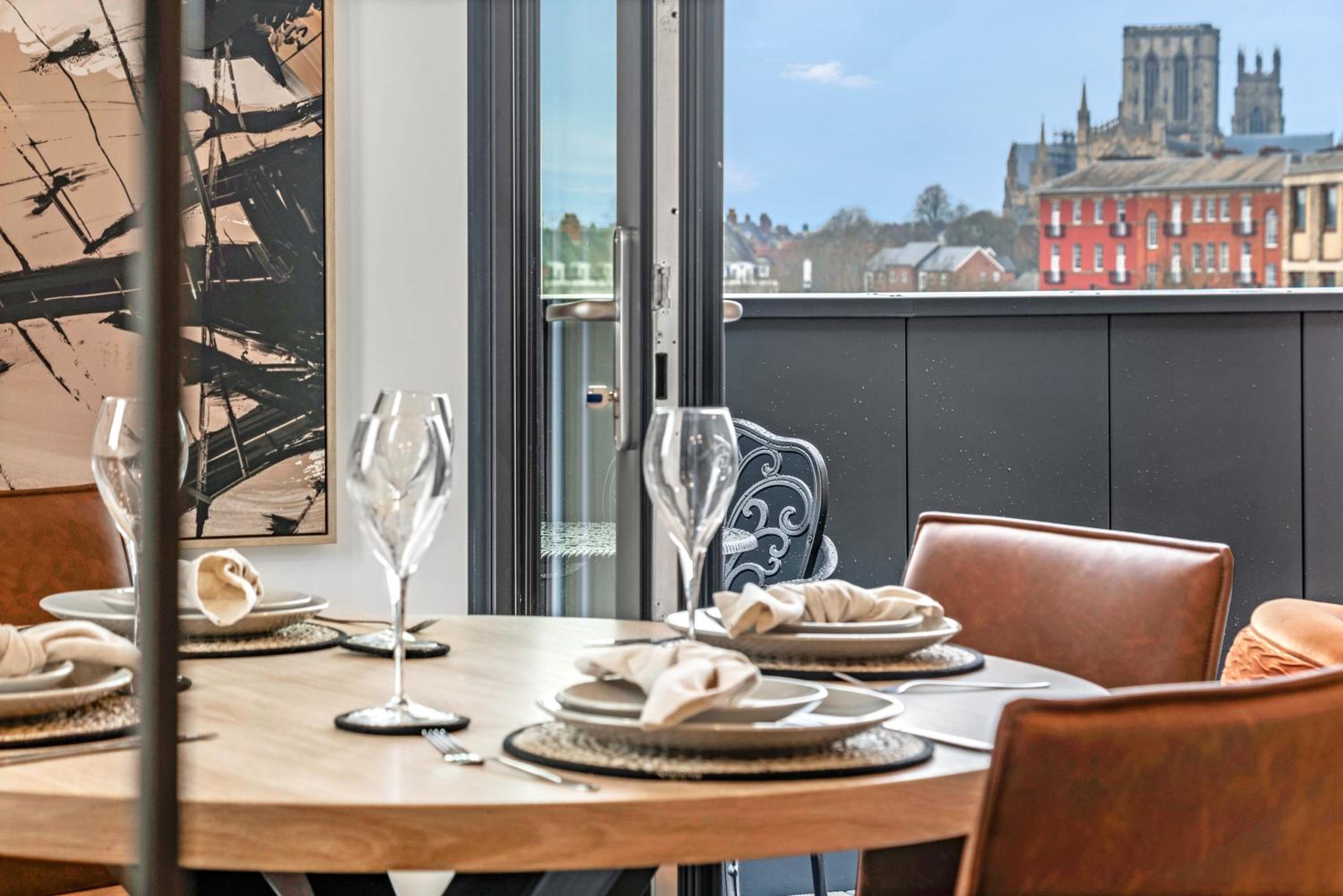 Apartment 47 with Free Secure Parking and Onsite Gym view 2
