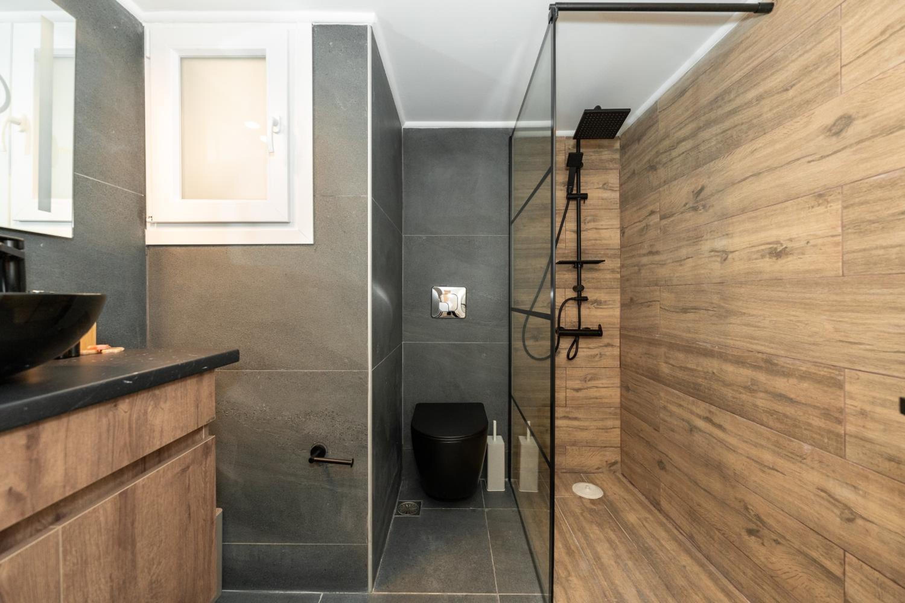 Contemporary Chic Apartment in the Heart of Athens