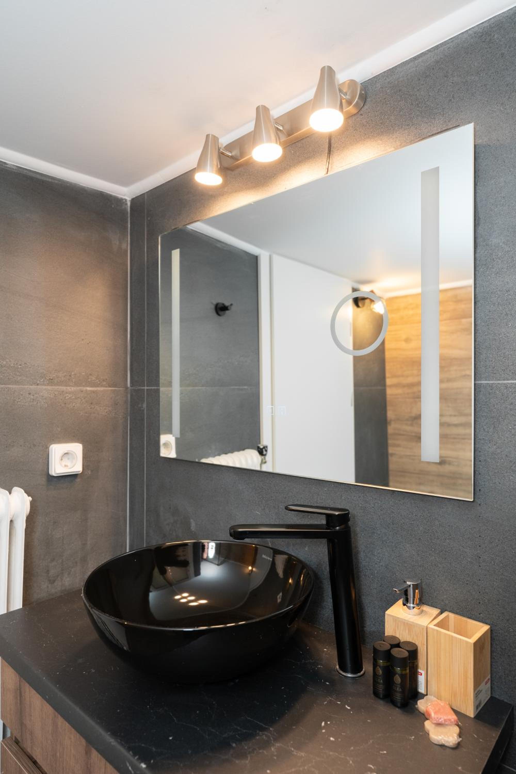 Contemporary Chic Apartment in the Heart of Athens