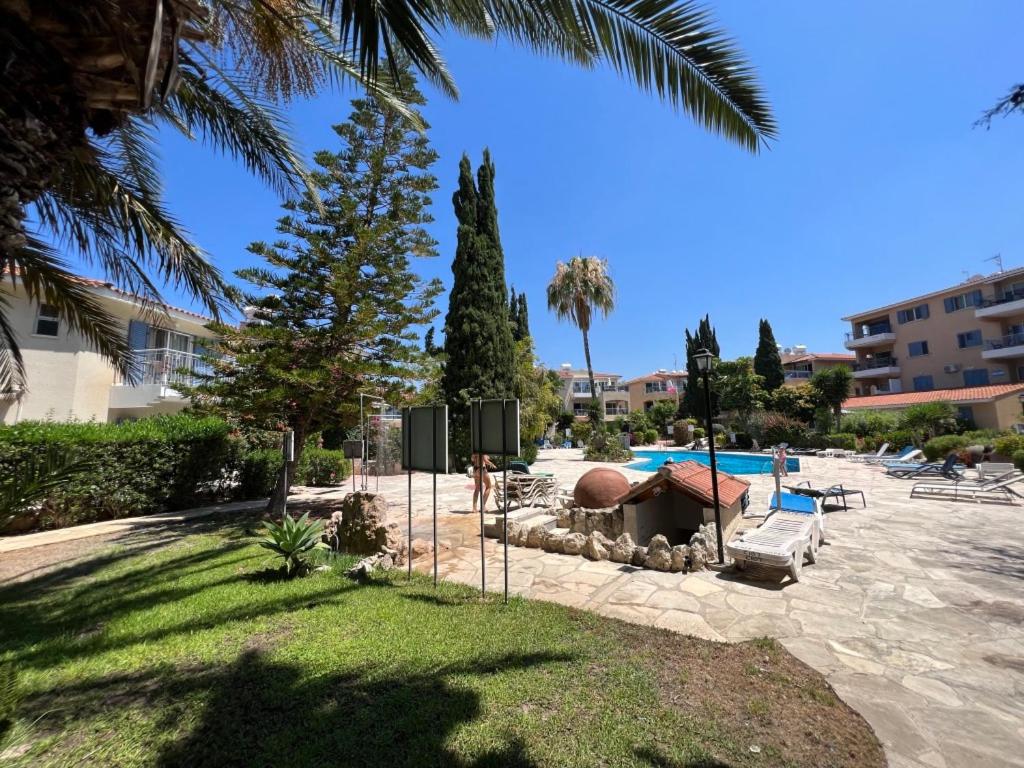 Paradise Gardens Crown-Jewel, 2B, Pools, Gardens