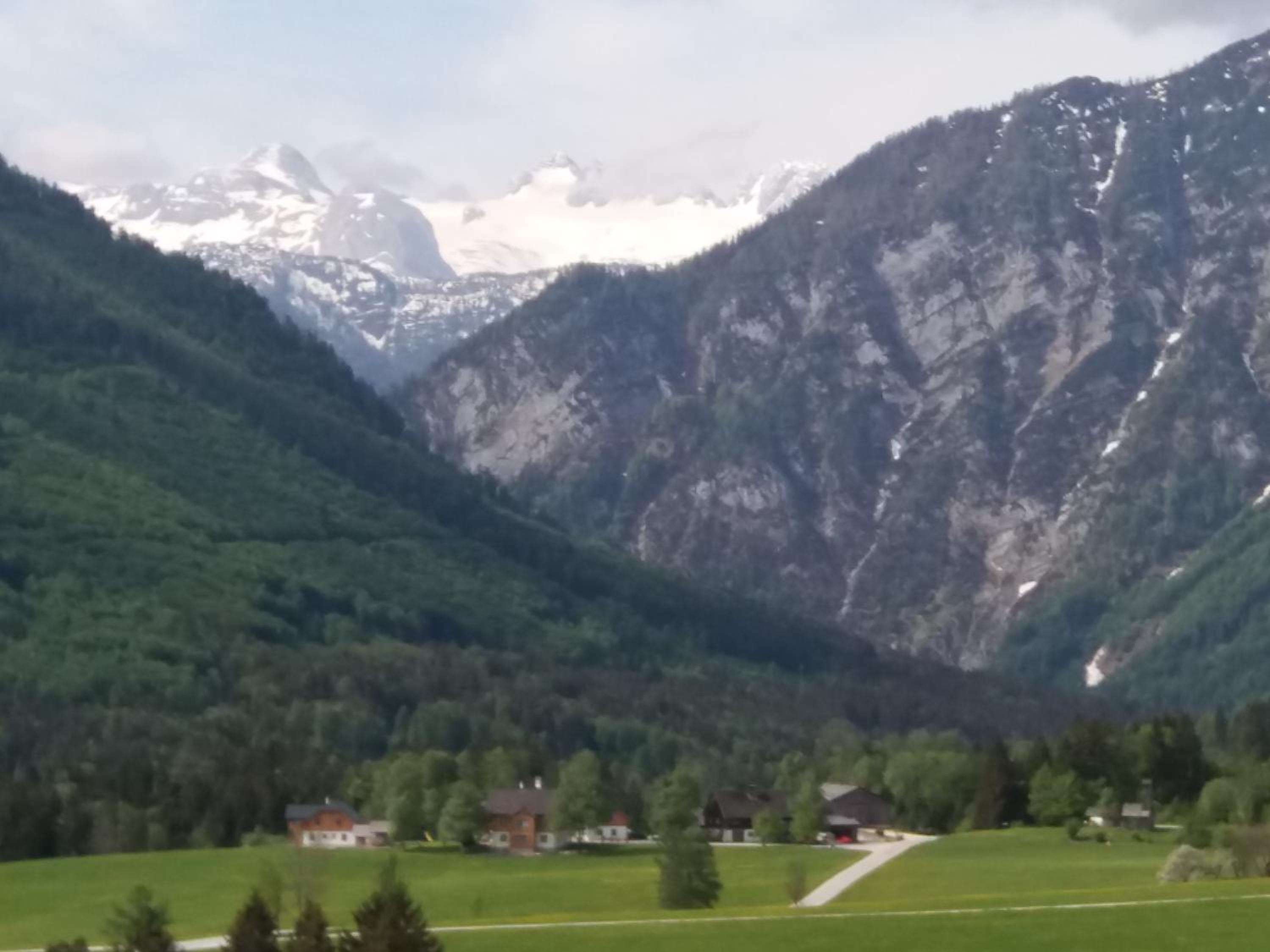 Haus Schatzl Apartments mit Gartenanteil und Bademöglichkeit im Fluss