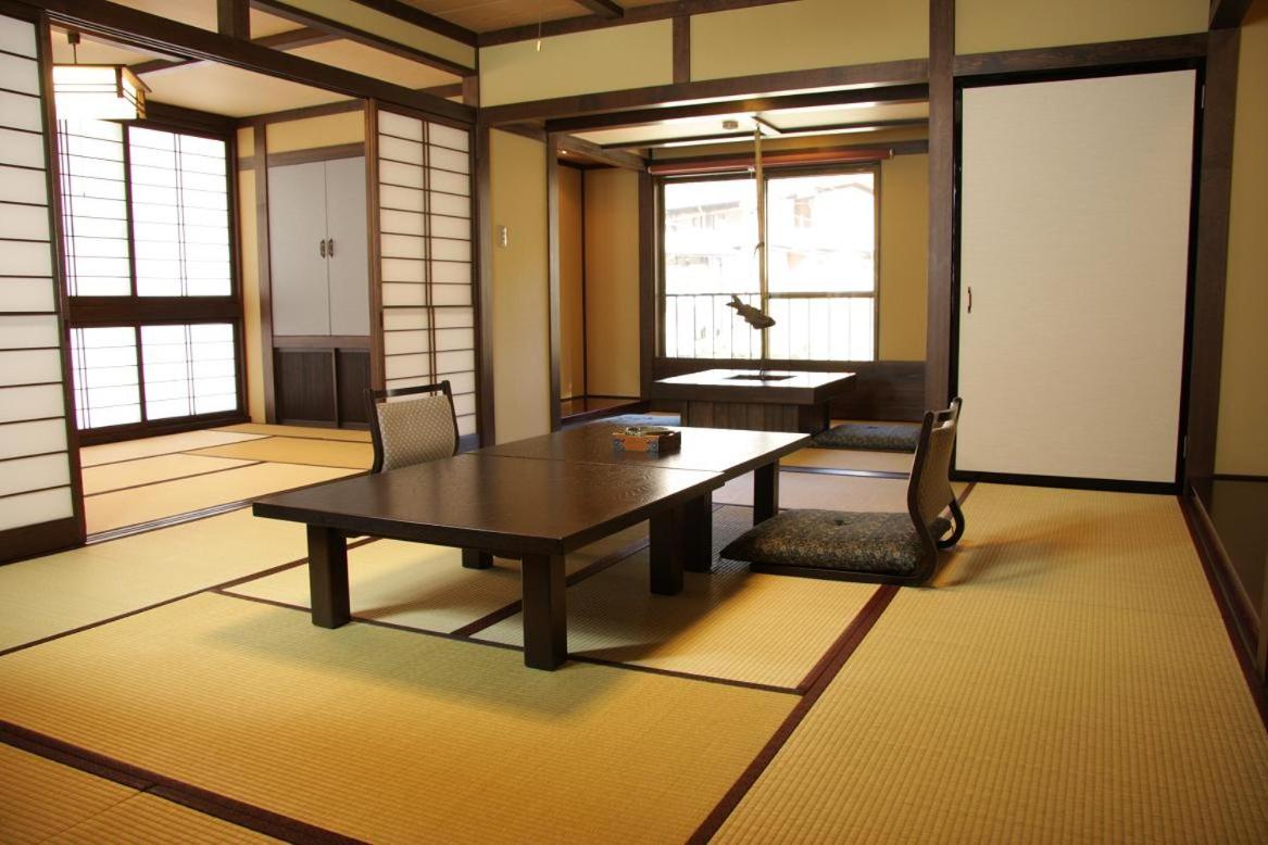 Hiratakan