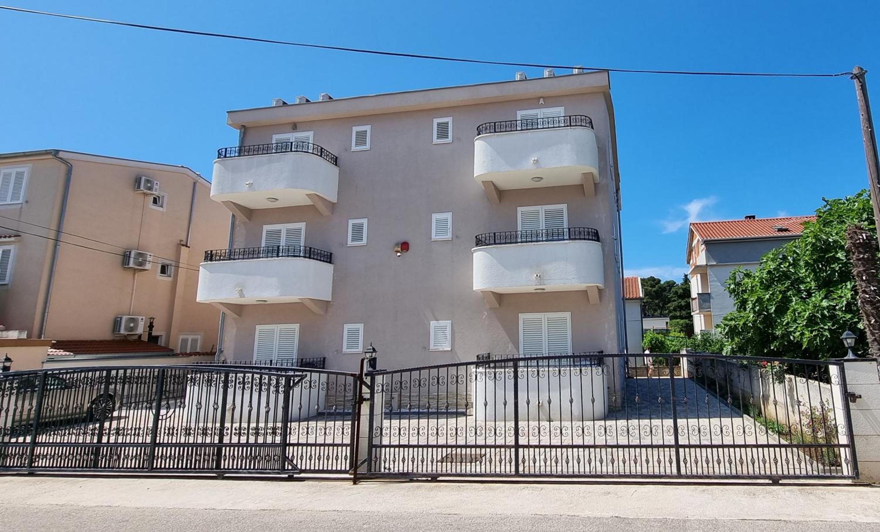 Vila BonBon 2 view 2