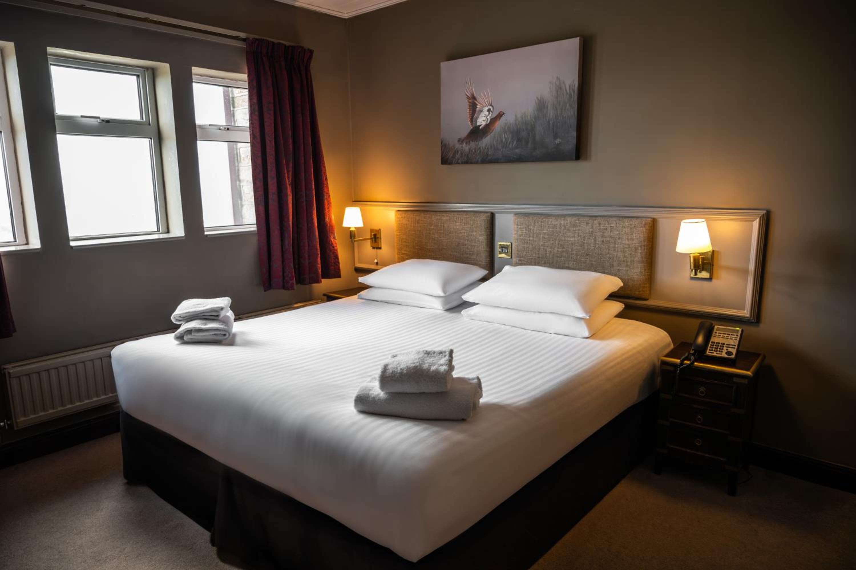Huddersfield Vacations - Pennine Manor Hotel - Property Image 1