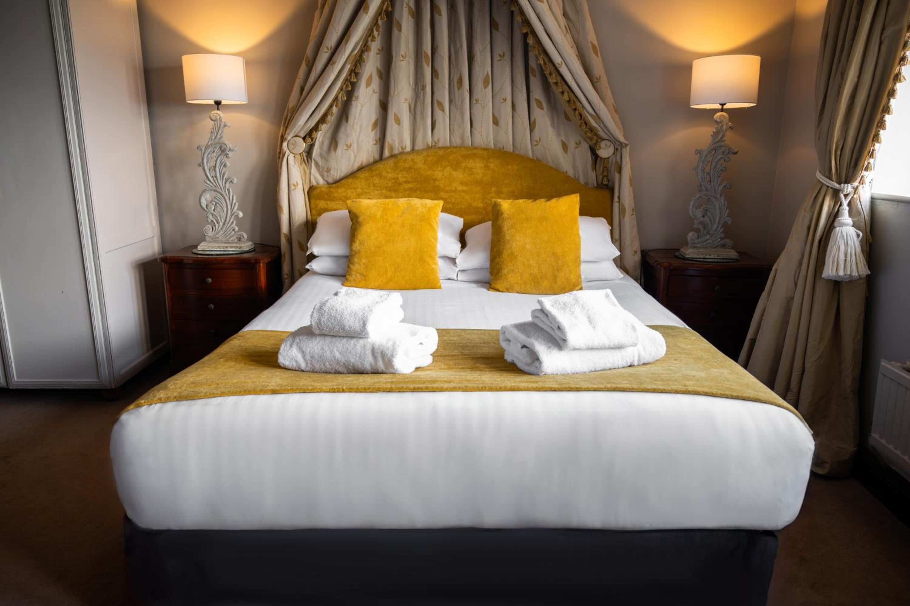 Huddersfield Vacations - Pennine Manor Hotel - Property Image 9