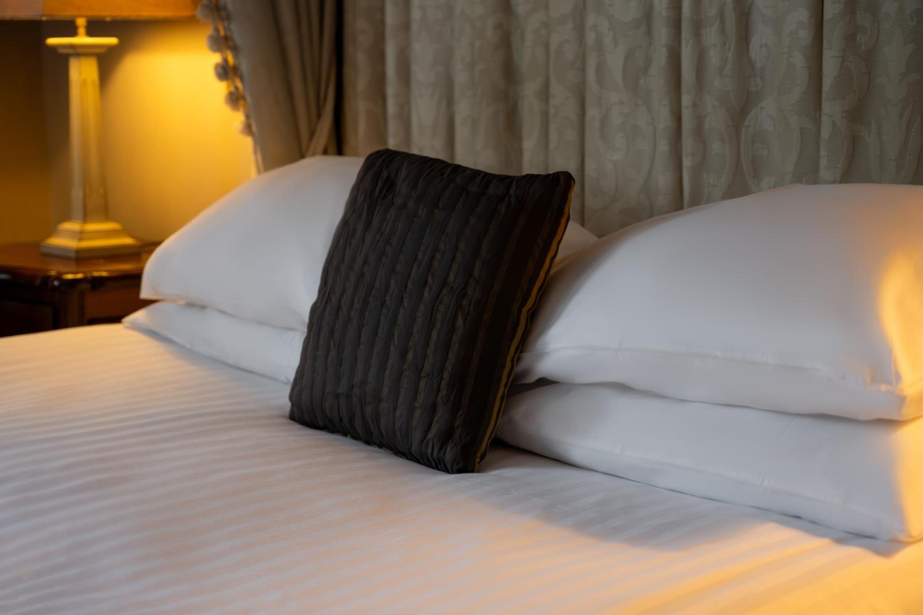 Huddersfield Vacations - Pennine Manor Hotel - Property Image 11