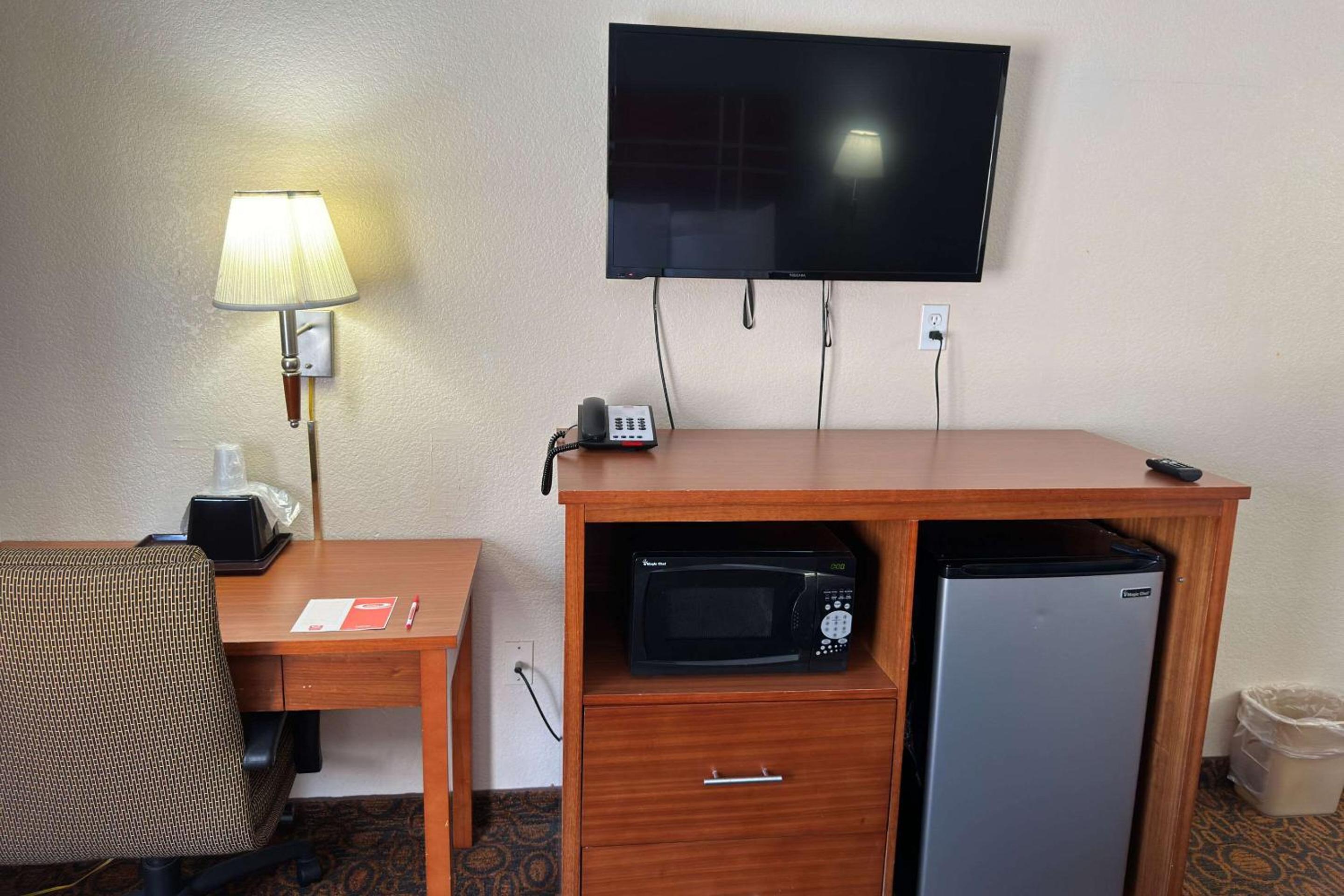 Econo Lodge Waite Park - St Cloud