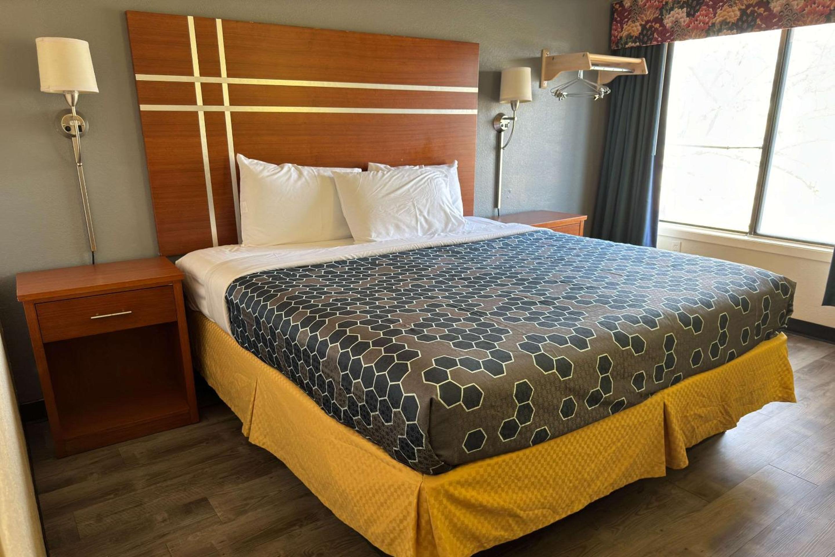 Econo Lodge Waite Park - St Cloud