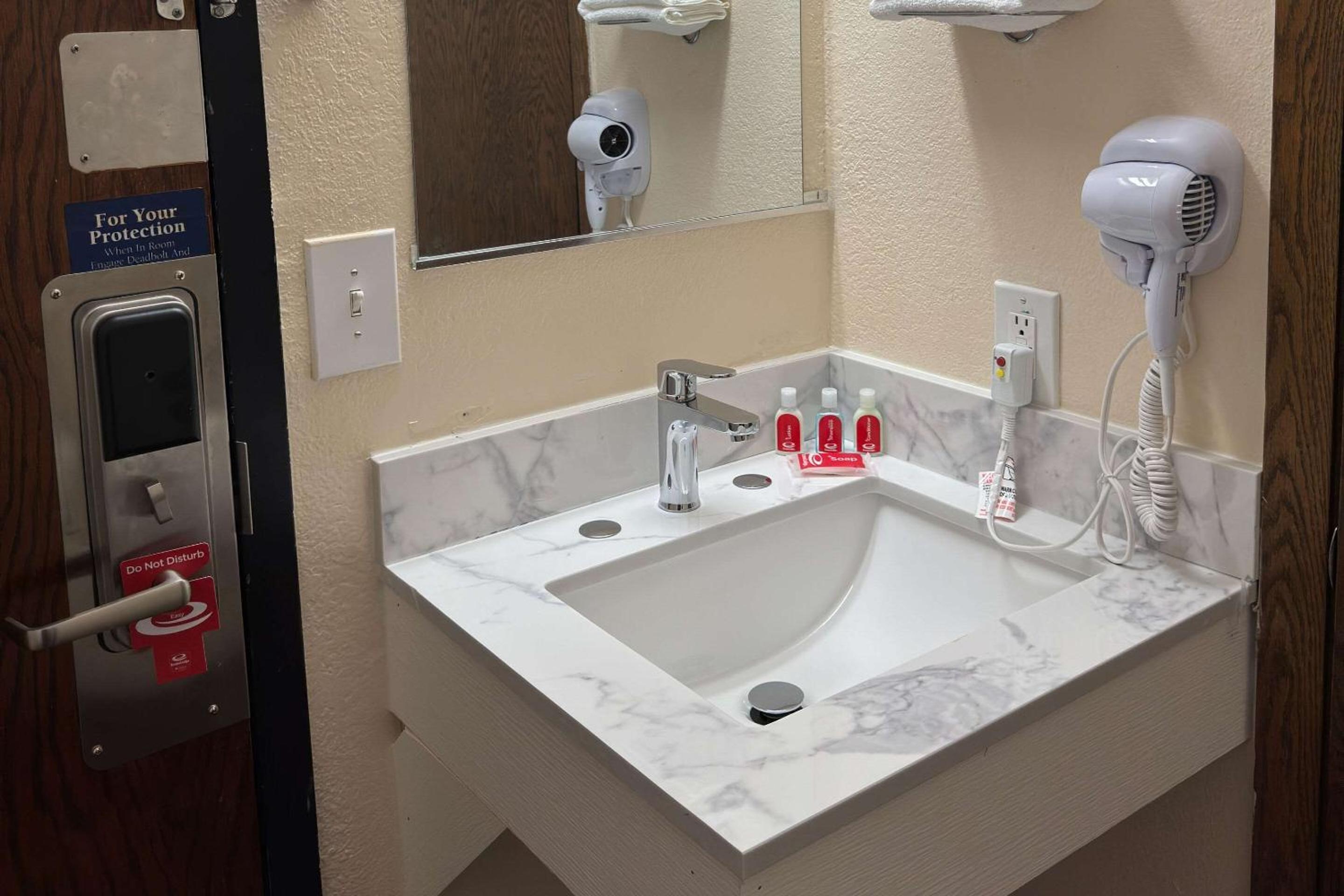 Econo Lodge Waite Park - St Cloud