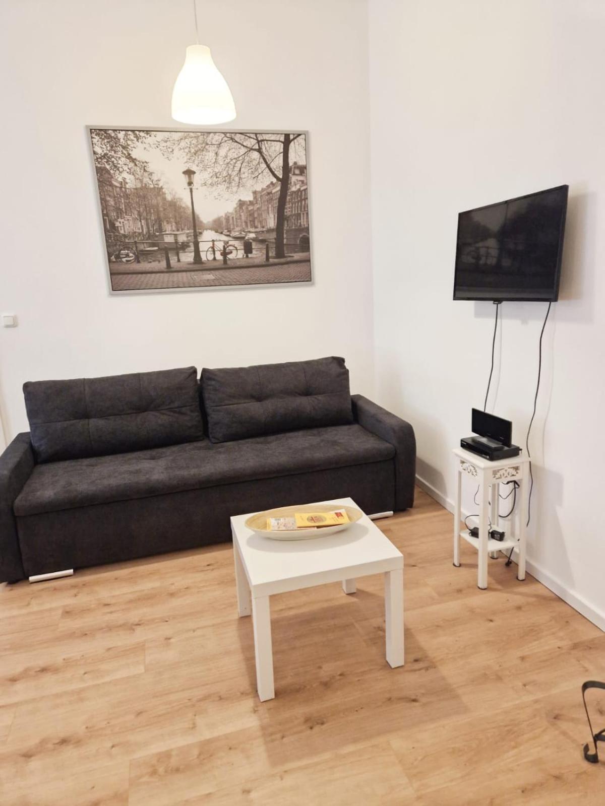 Family Studio Apartment for 4