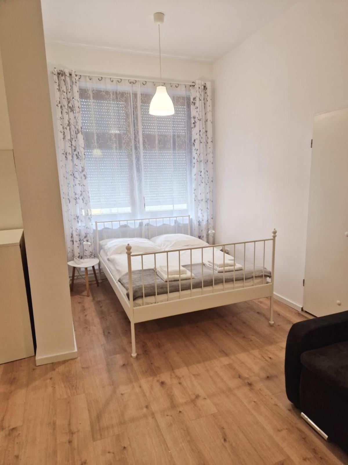 Family Studio Apartment for 4