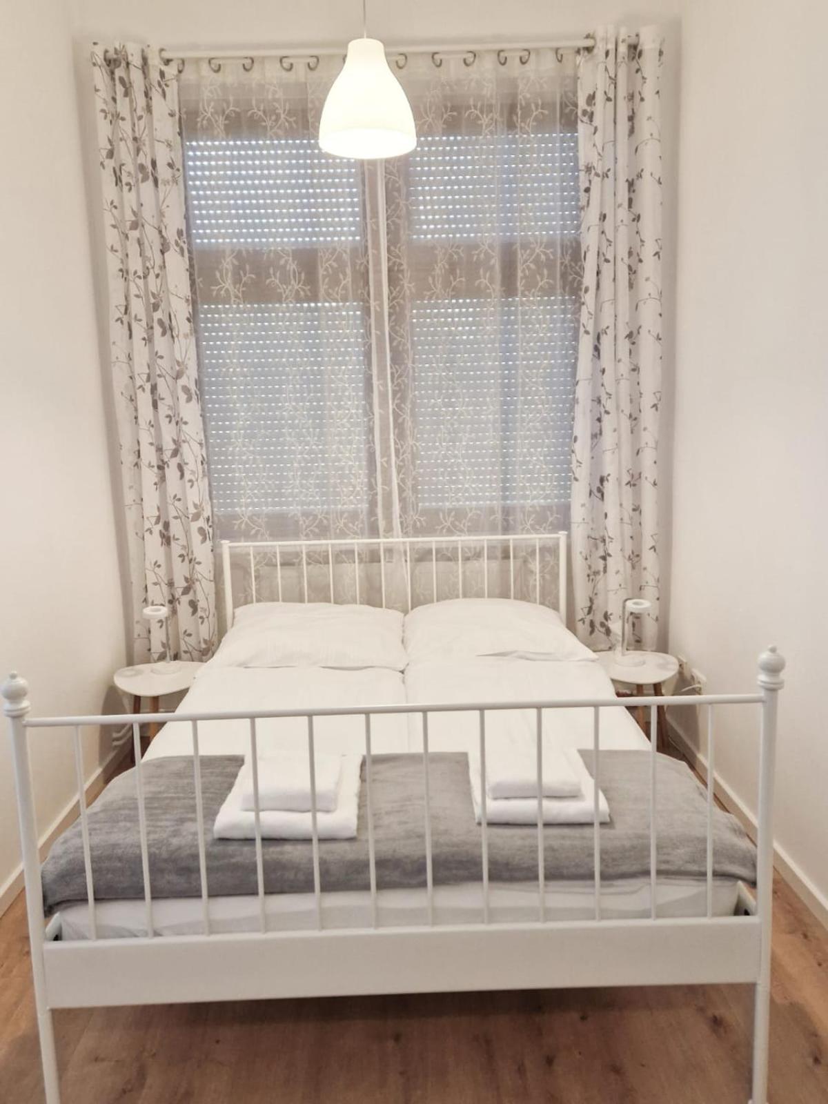 Family Studio Apartment for 4