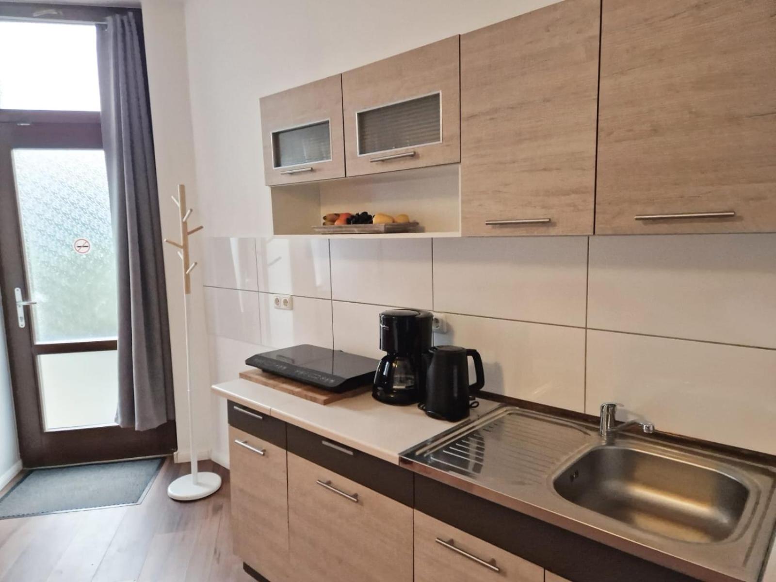 City Studio Apartment for 4, near Sonnenallee