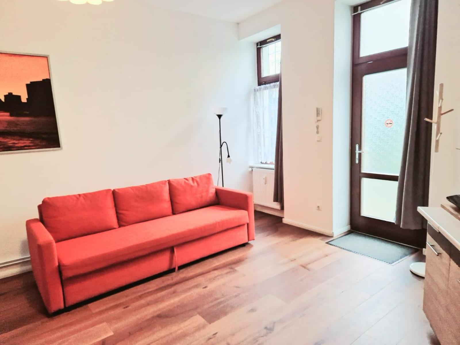 City Studio Apartment for 4, near Sonnenallee