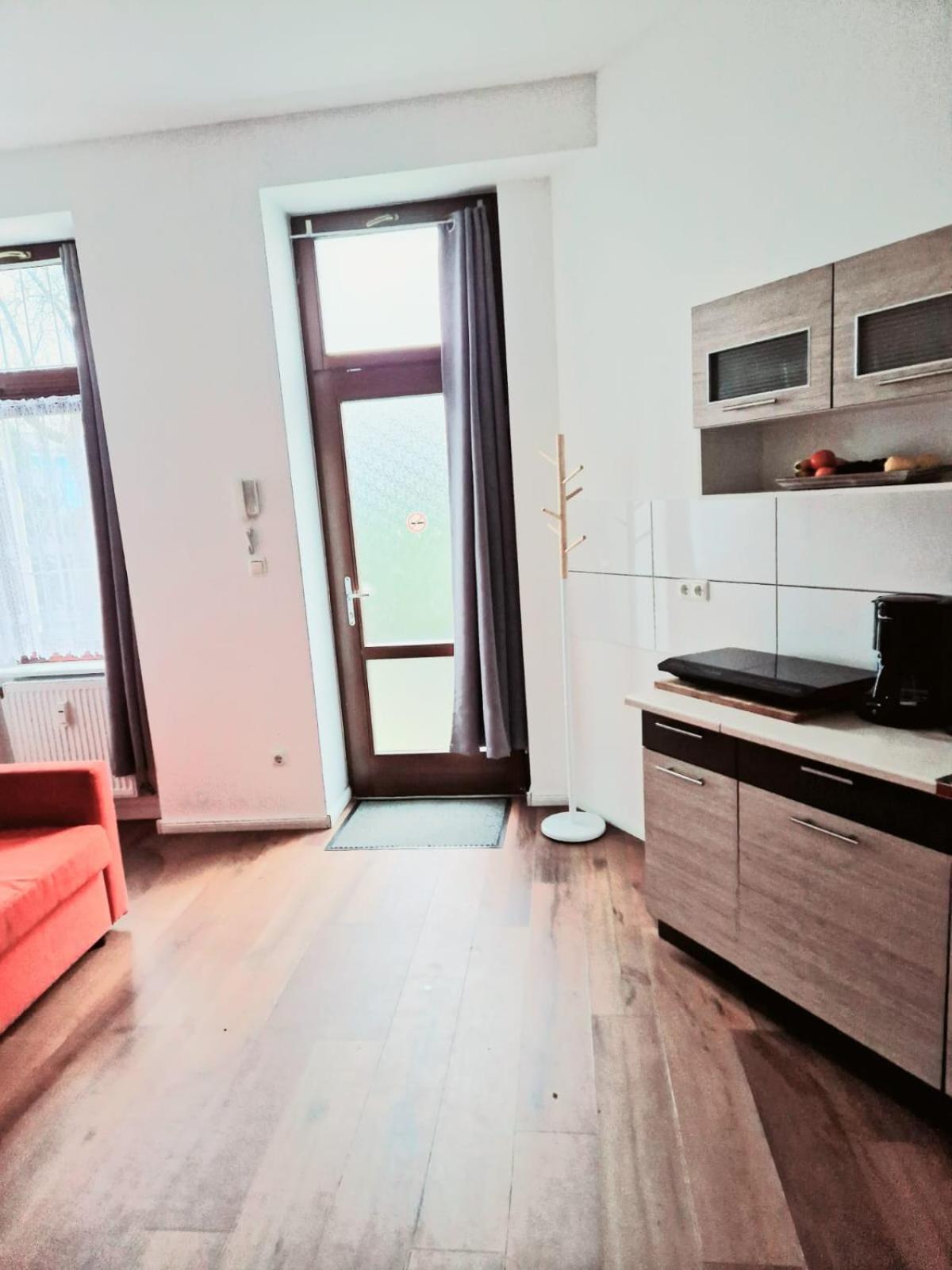 City Studio Apartment for 4, near Sonnenallee