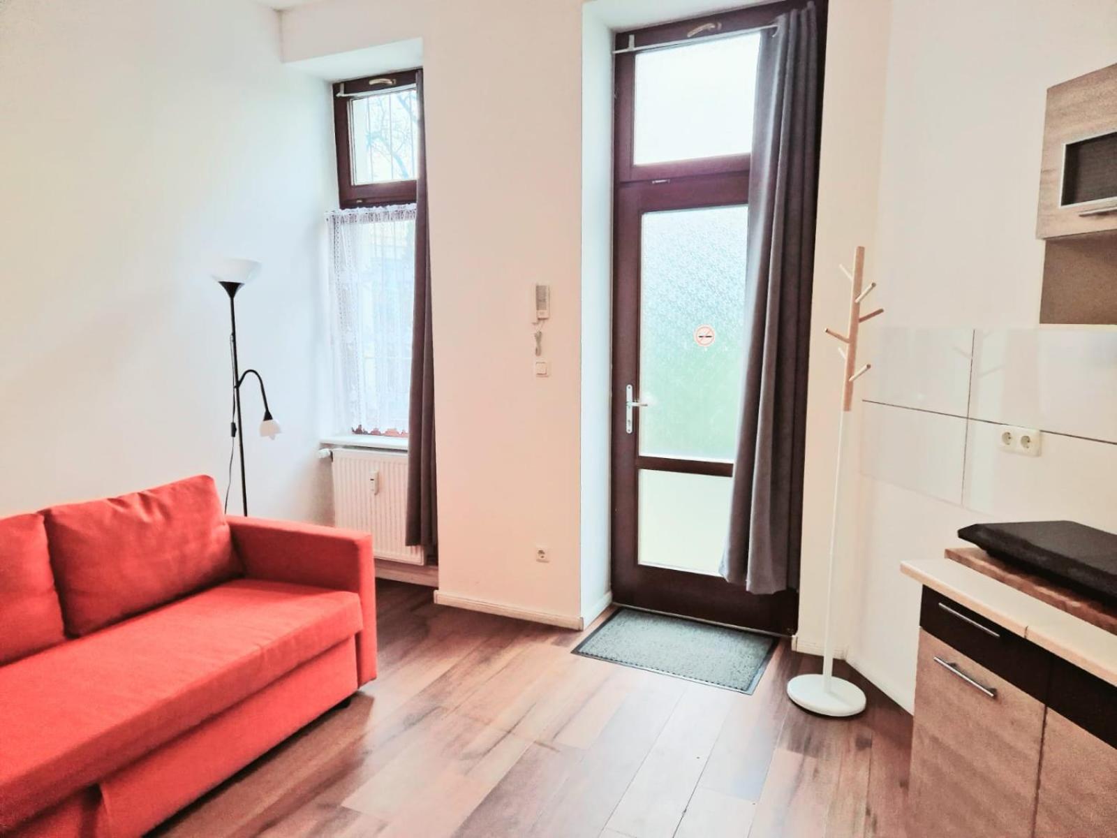 City Studio Apartment for 4, near Sonnenallee
