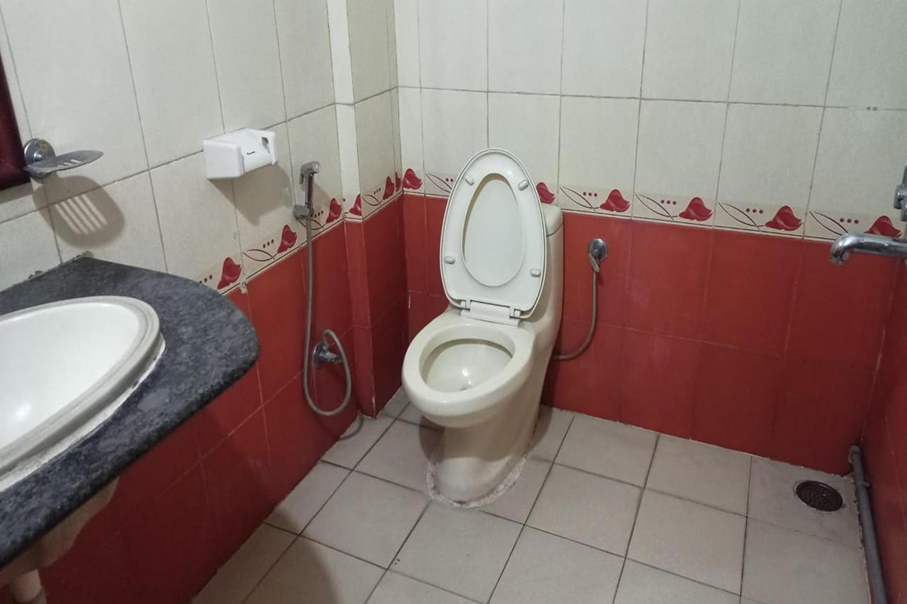 Hotel Champion Inn near Yeswantpur Junction Railway Station