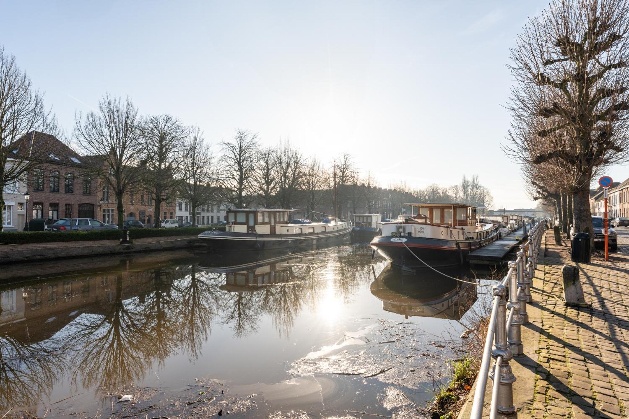 Duplex in hartje Brugge met ruim zonneterras 2p