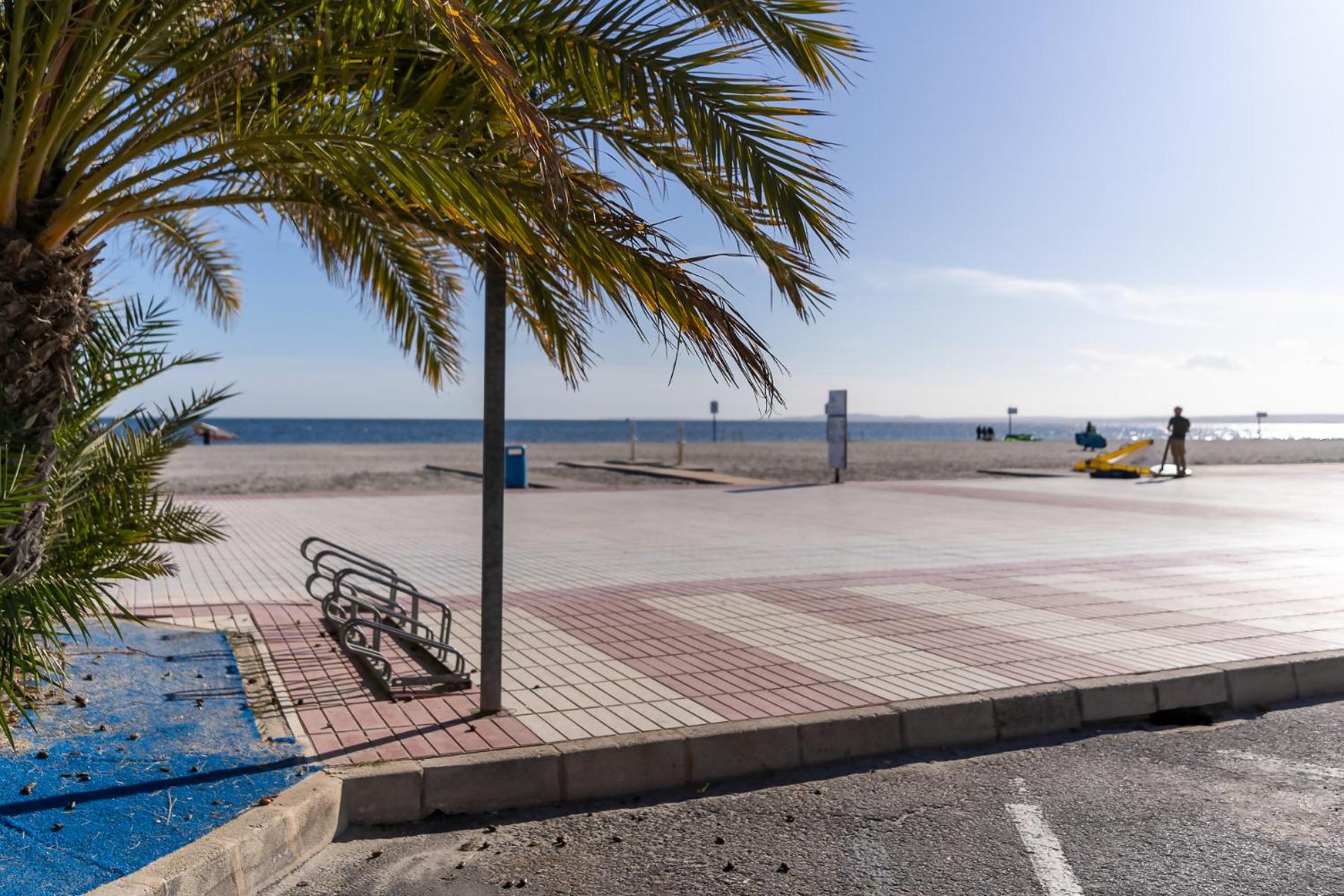 rentafive - Primera Línea - Terraza - Reformado