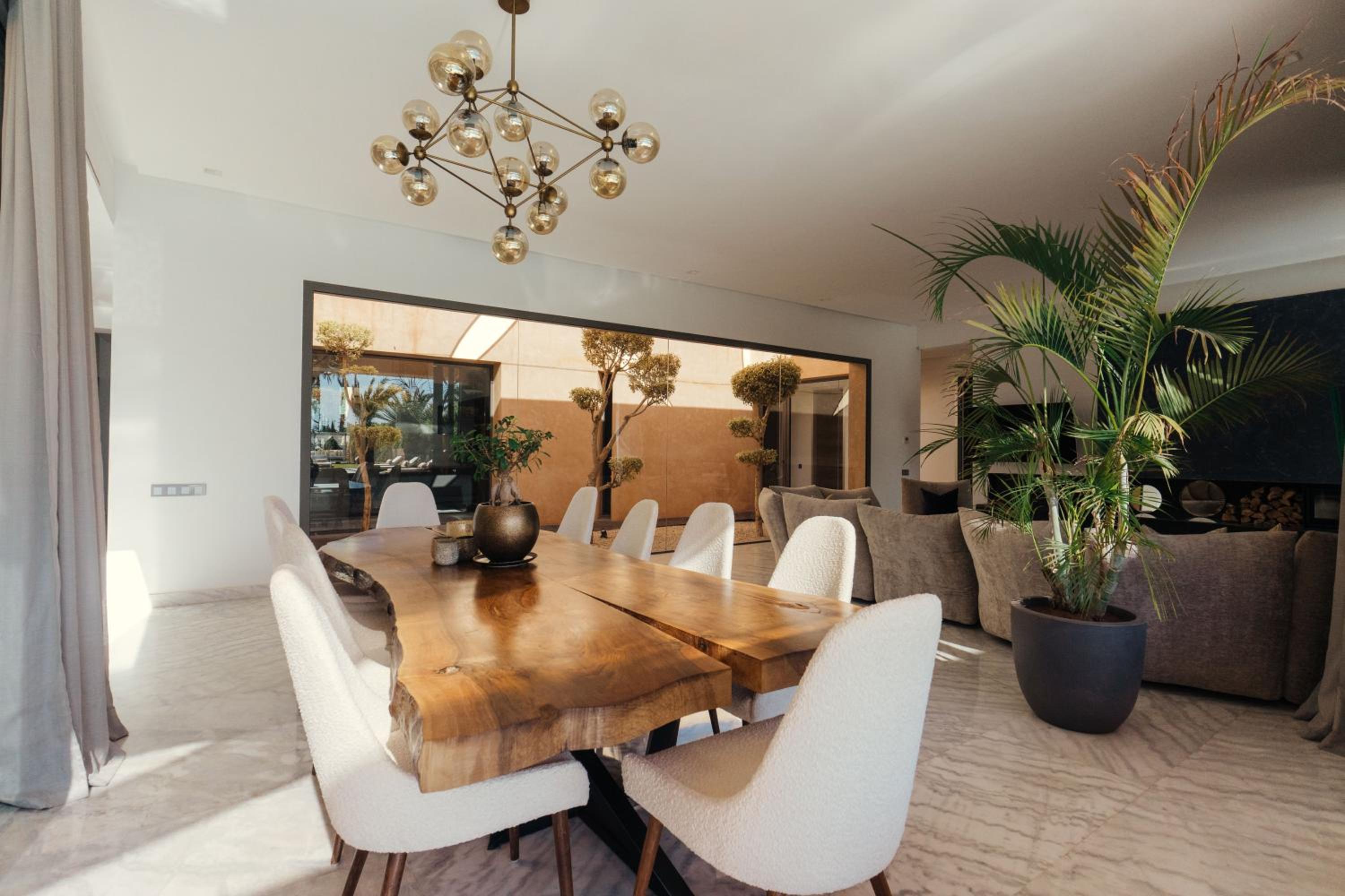 dining