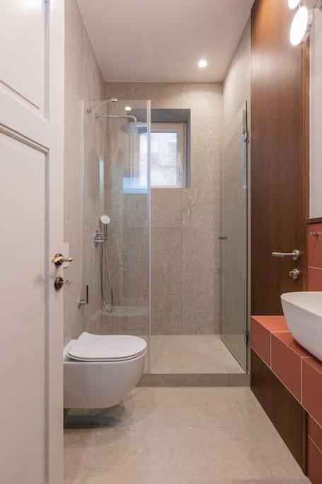 City Centre Design Apartment photo 4
