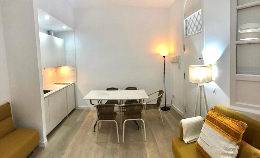 Pikis Center Sevilla