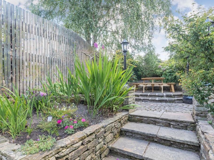 Carder Cottage; A walker’s paradise in Longnor view 4