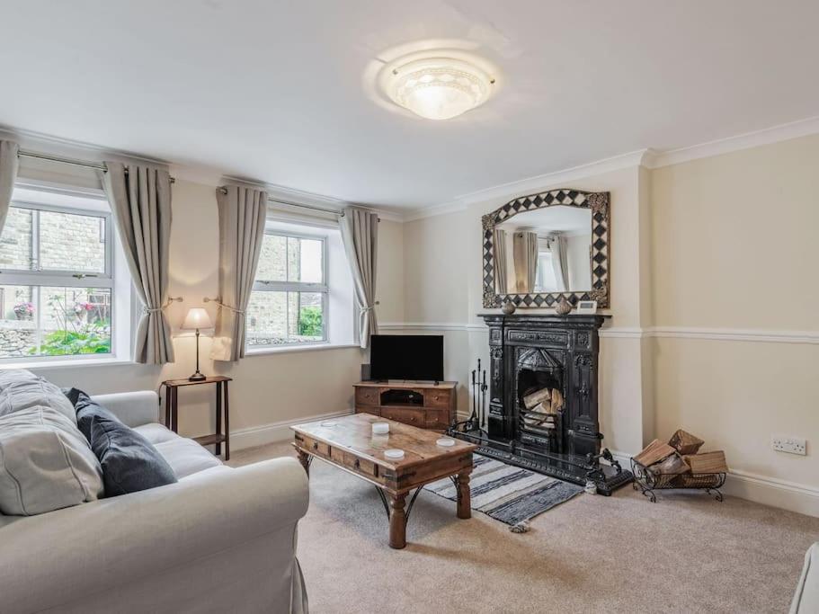 Carder Cottage; A walker’s paradise in Longnor view 5