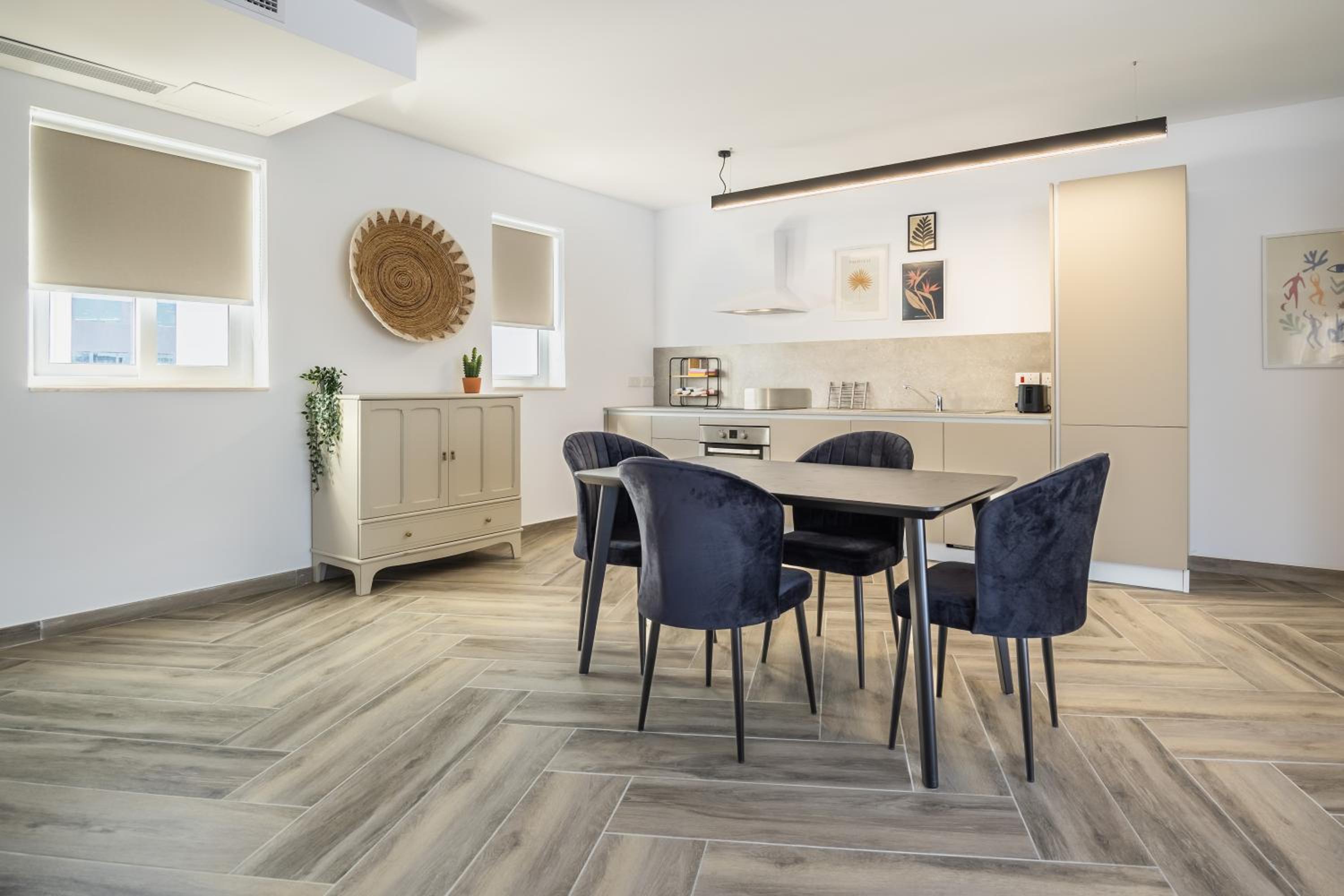 The Cube - Designer finished studio Penthouse by SF Homes view 4
