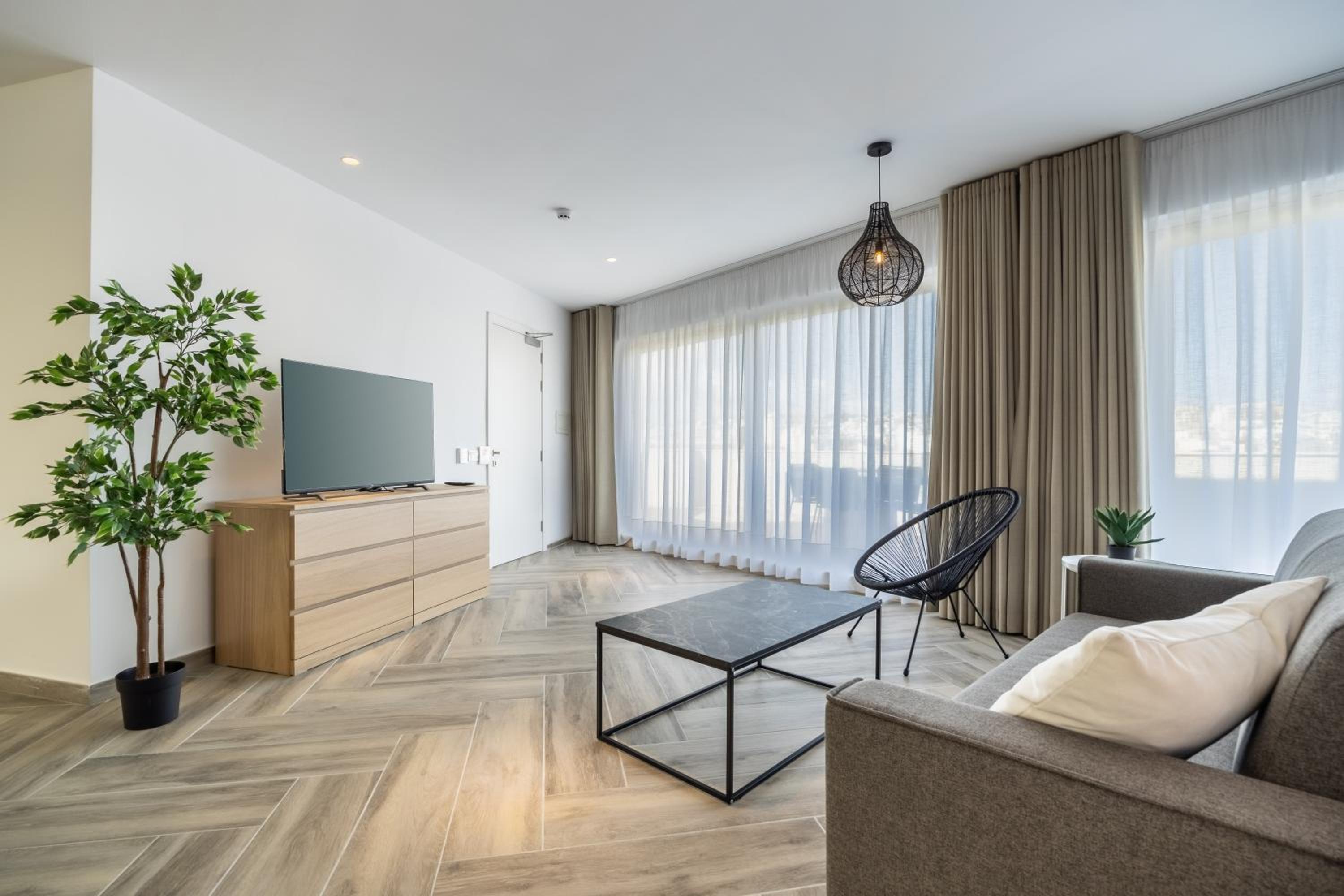 The Cube - Designer finished studio Penthouse by SF Homes view 5