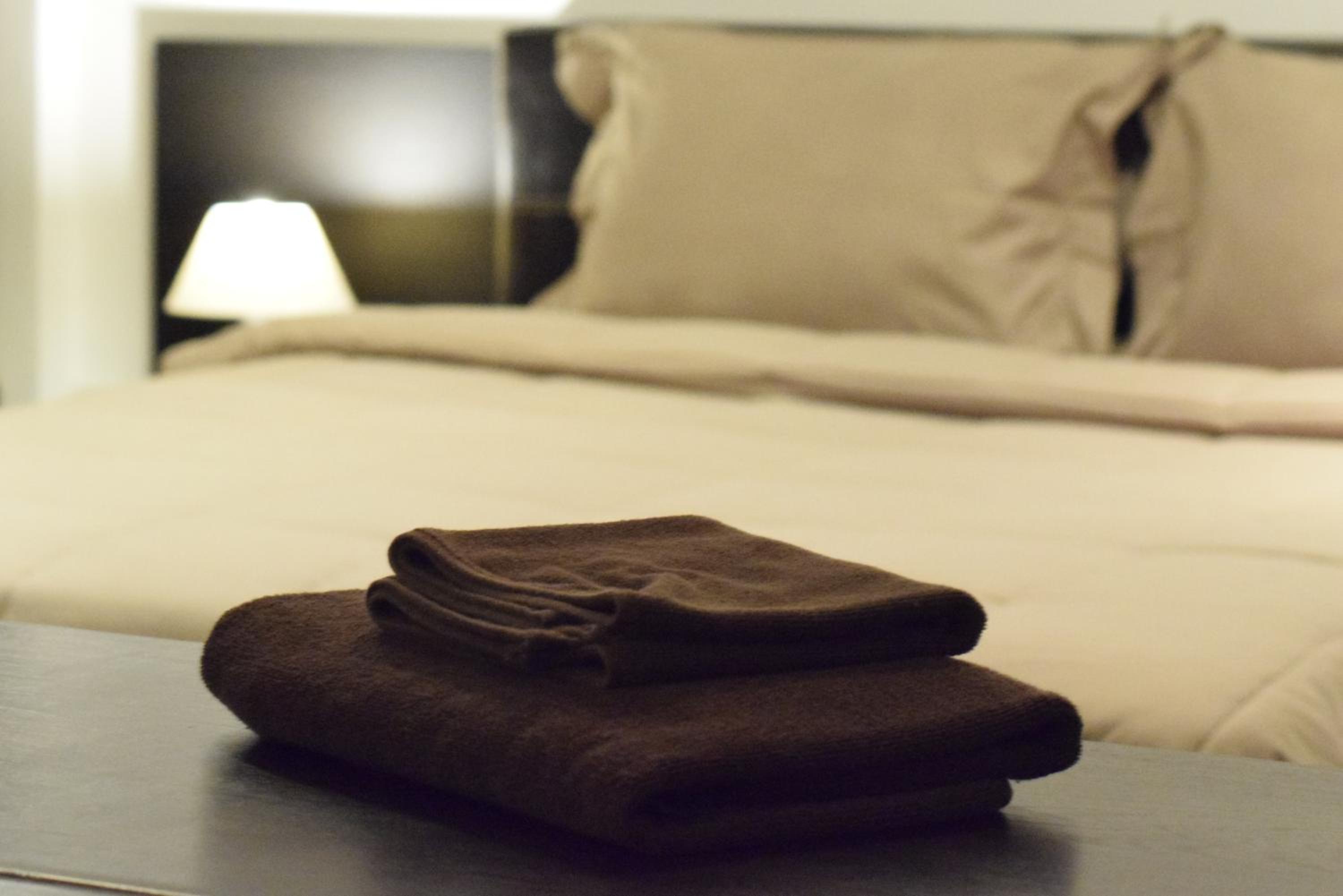 Hideaway Guest House And Bar