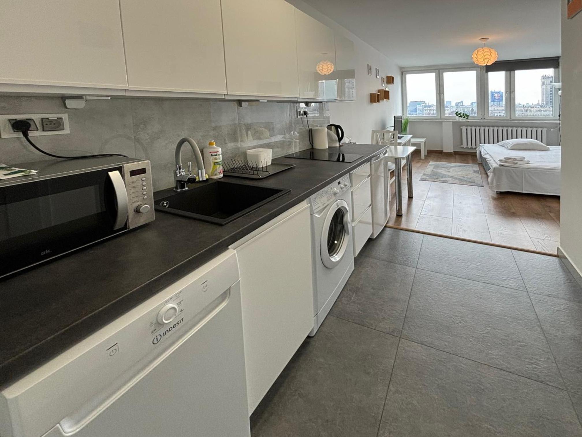Sweet Life Apartment next to metro station