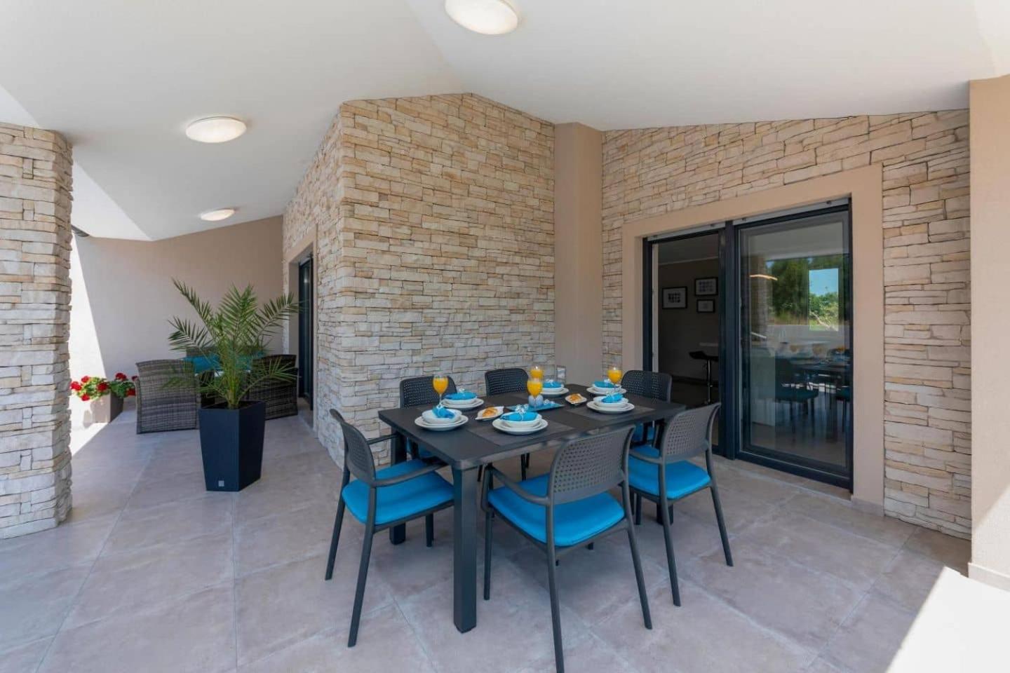 Charming villa Martina with pool near Pula and Rabac