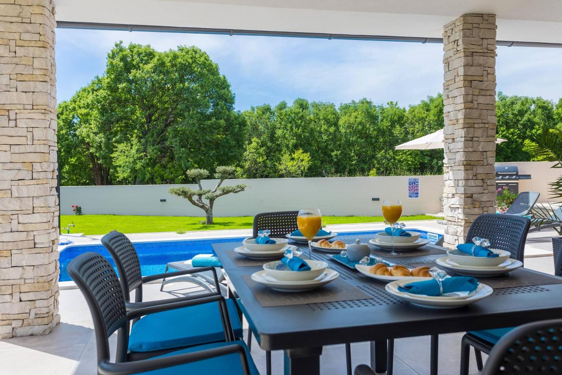 Charming villa Martina with pool near Pula and Rabac