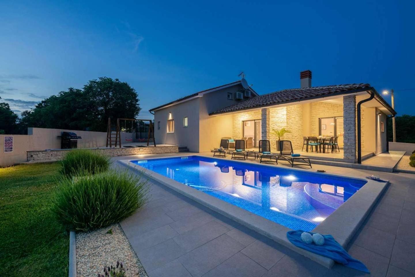 Charming villa Martina with pool near Pula and Rabac