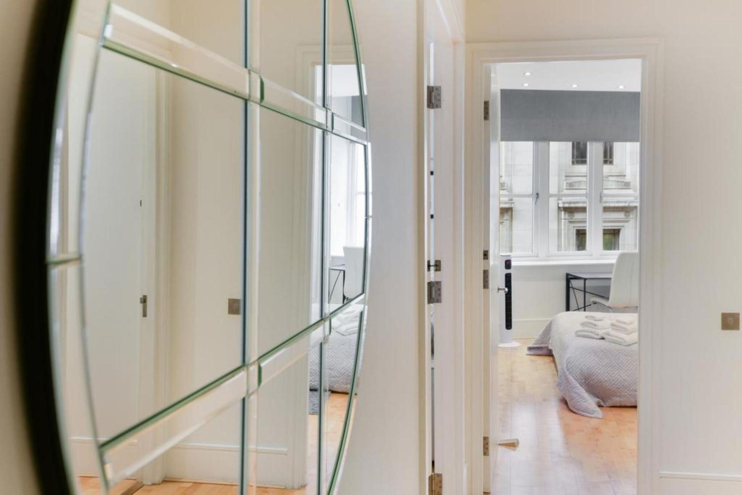 Best Mayfair Location with 2 Super King Beds