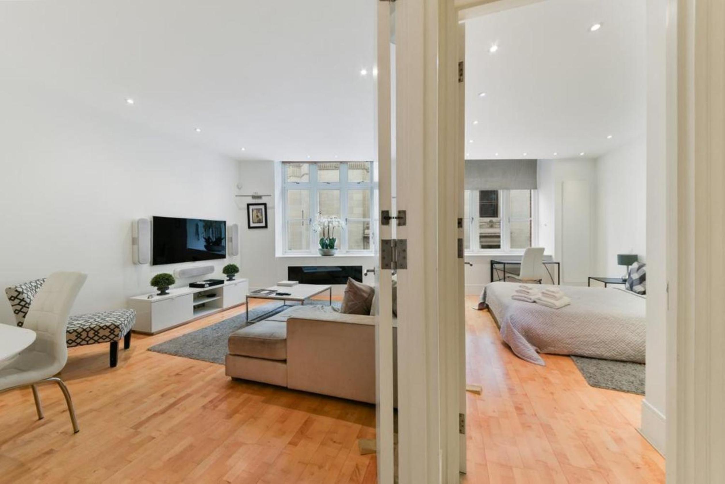 Best Mayfair Location with 2 Super King Beds