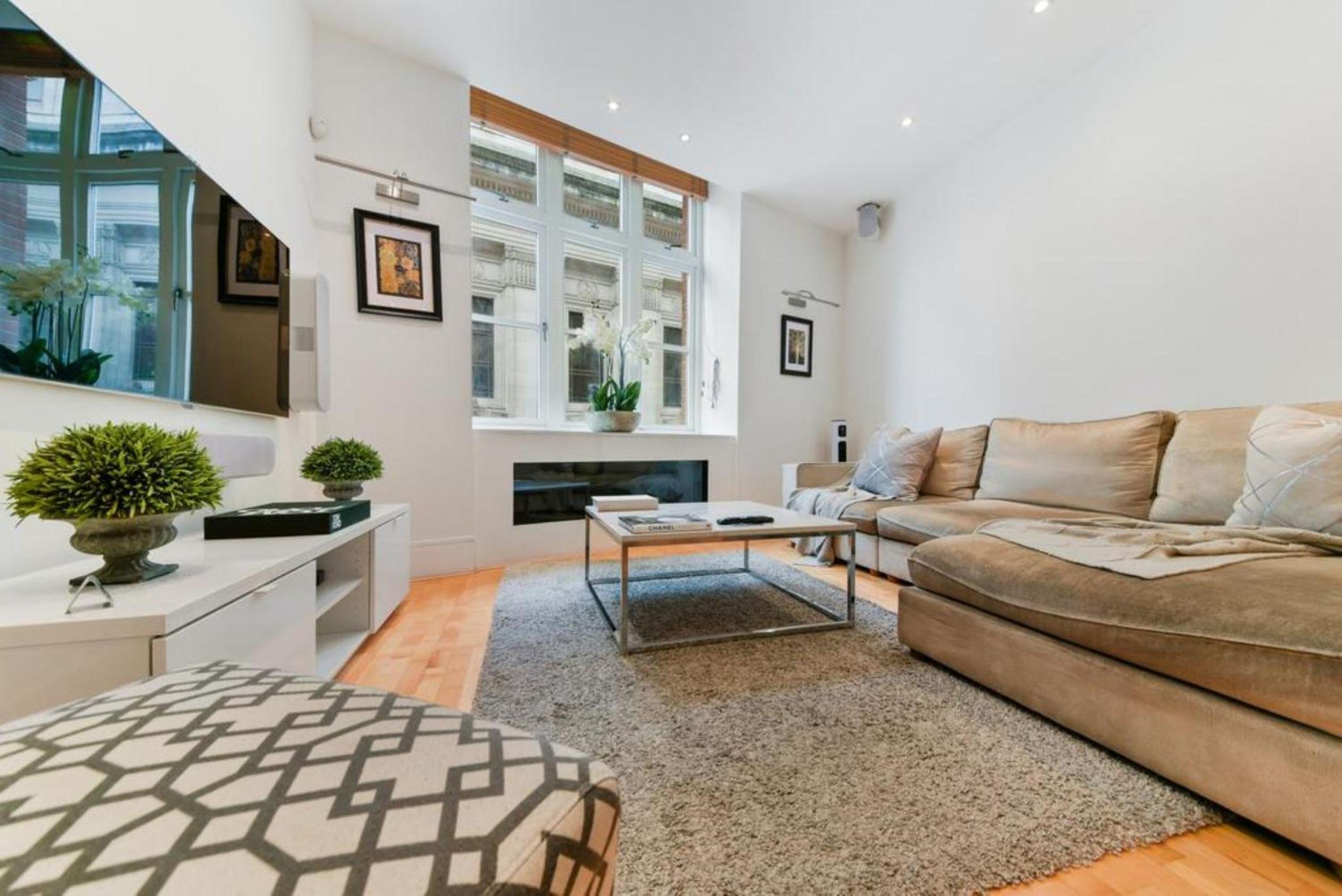 Best Mayfair Location with 2 Super King Beds