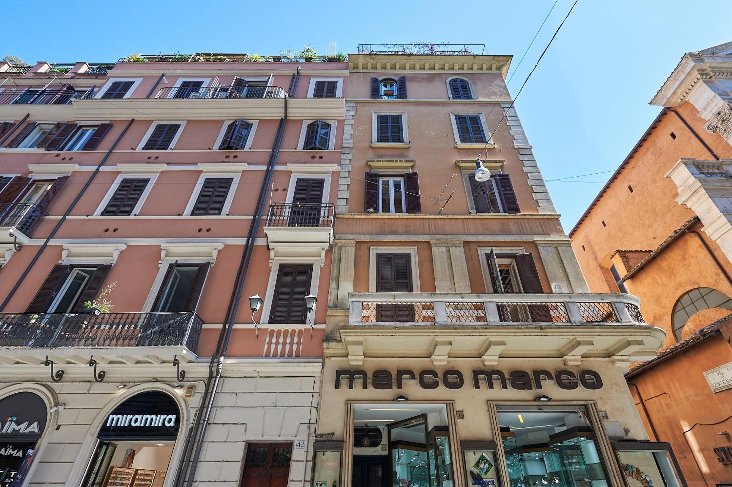 IREX Corso 43 private apartment