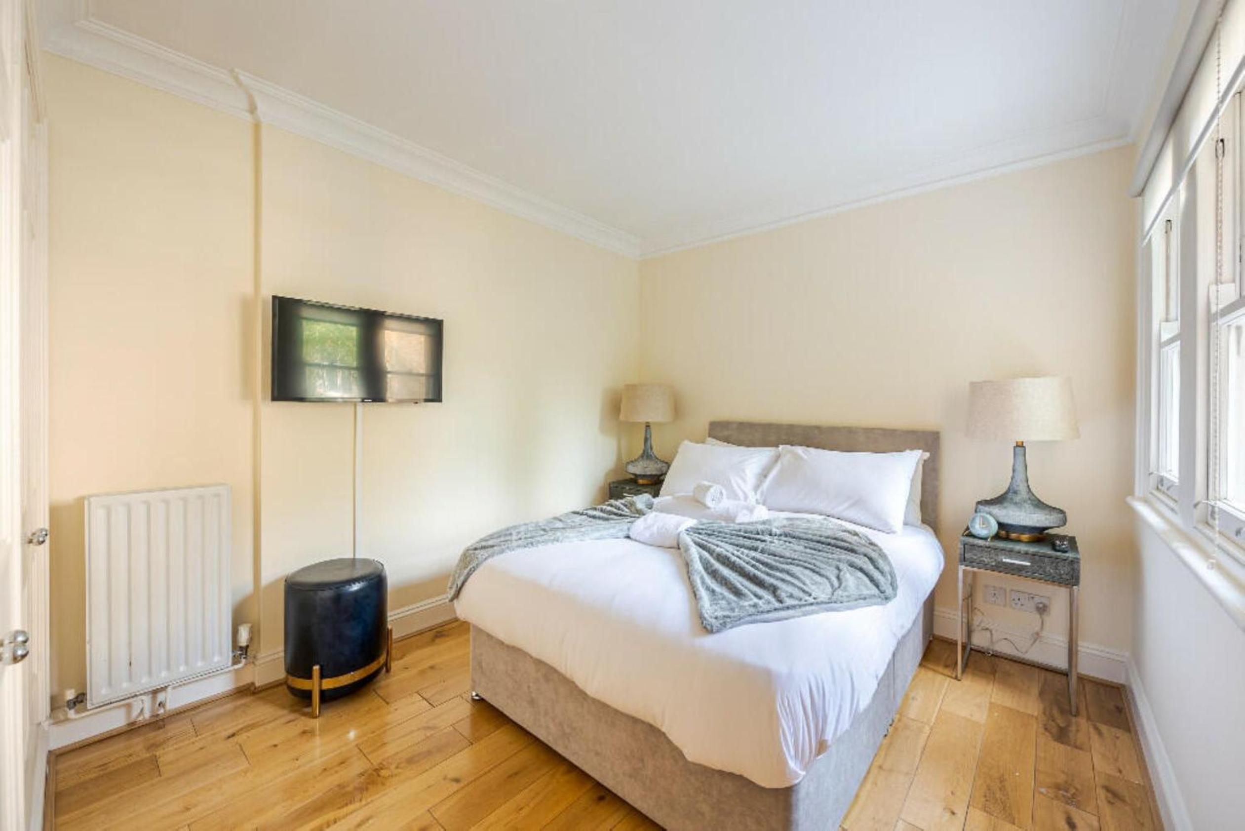 Best Mayfair Location with 2 Super King Beds